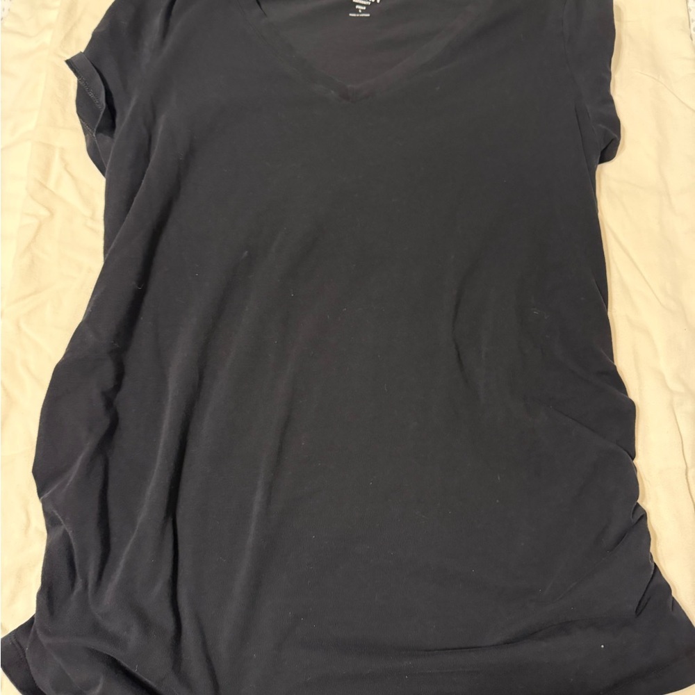 Old Navy Women's Maternity Black Short Sleeve Top - Picture 4 of 4